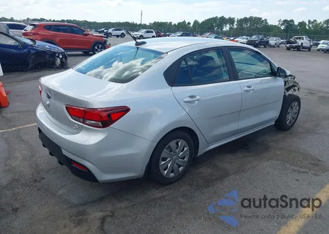 2020 Kia Rio S z USA, uszkodzony, nr VIN 3KPA24AD5LE313032